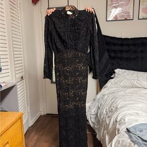 Elegant Black Lace Evening Gown